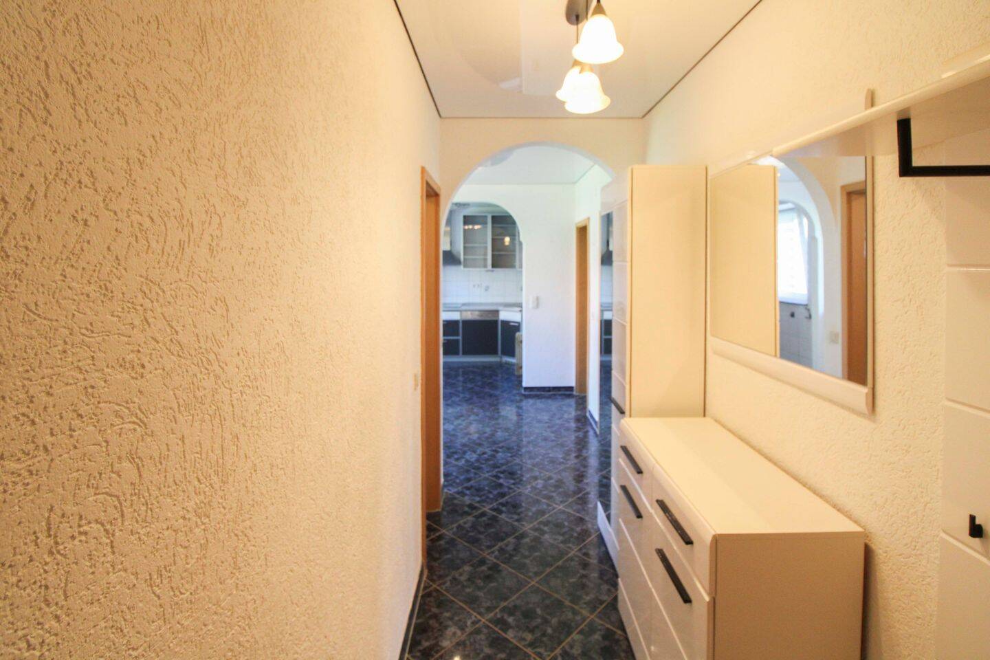 Wohnung wie ein Reihenhaus -lichtdurchflutetes Wohnen mit eigenem Garten- Erbbaurecht – Wolfsburg – Vorschaubild 7