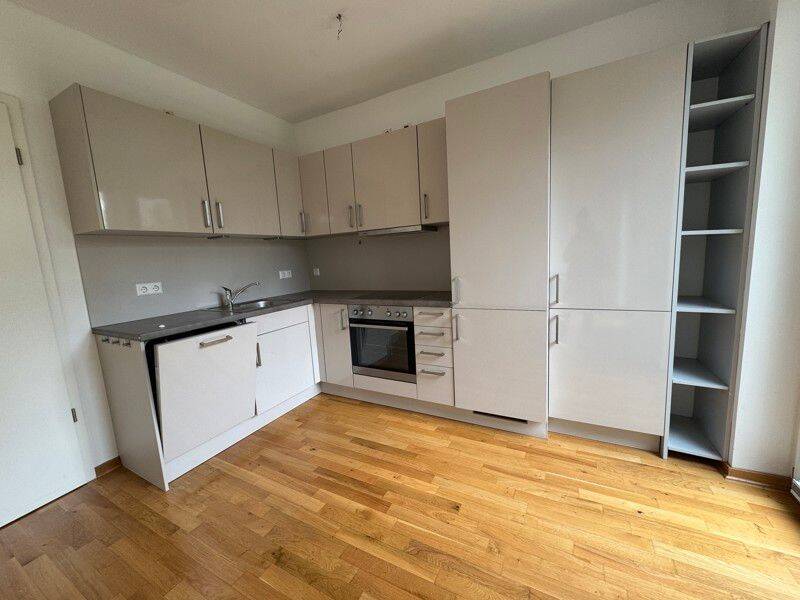 Ansprechende 3-Zimmer-Wohnung mit EBK und Terrasse