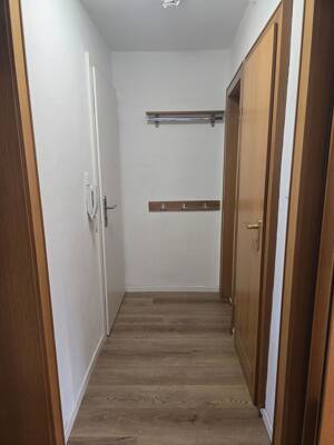Geschmackvolle und gepflegte Wohnung mit 3 Räumen und Einbauküche in Stuttgart-Zuffenhausen ab 01.09.2026 – 70435 Stuttgart – Vorschaubild 9