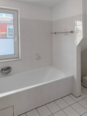 Bad Wilhelmshöhe / Alt Wahlershausen Sonnige und freie Dachgeschosswohnung mit Balkon und Carport in ruhiger Wohnlage – 34131 Kassel – Vorschaubild 9