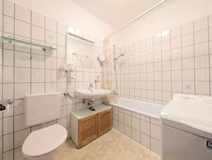 Großzügig geschnittene 1-Zimmer-Wohnung mit ruhiger Innenhofloggia & Duplex-Stellplatz – 80339 München – Vorschaubild 6