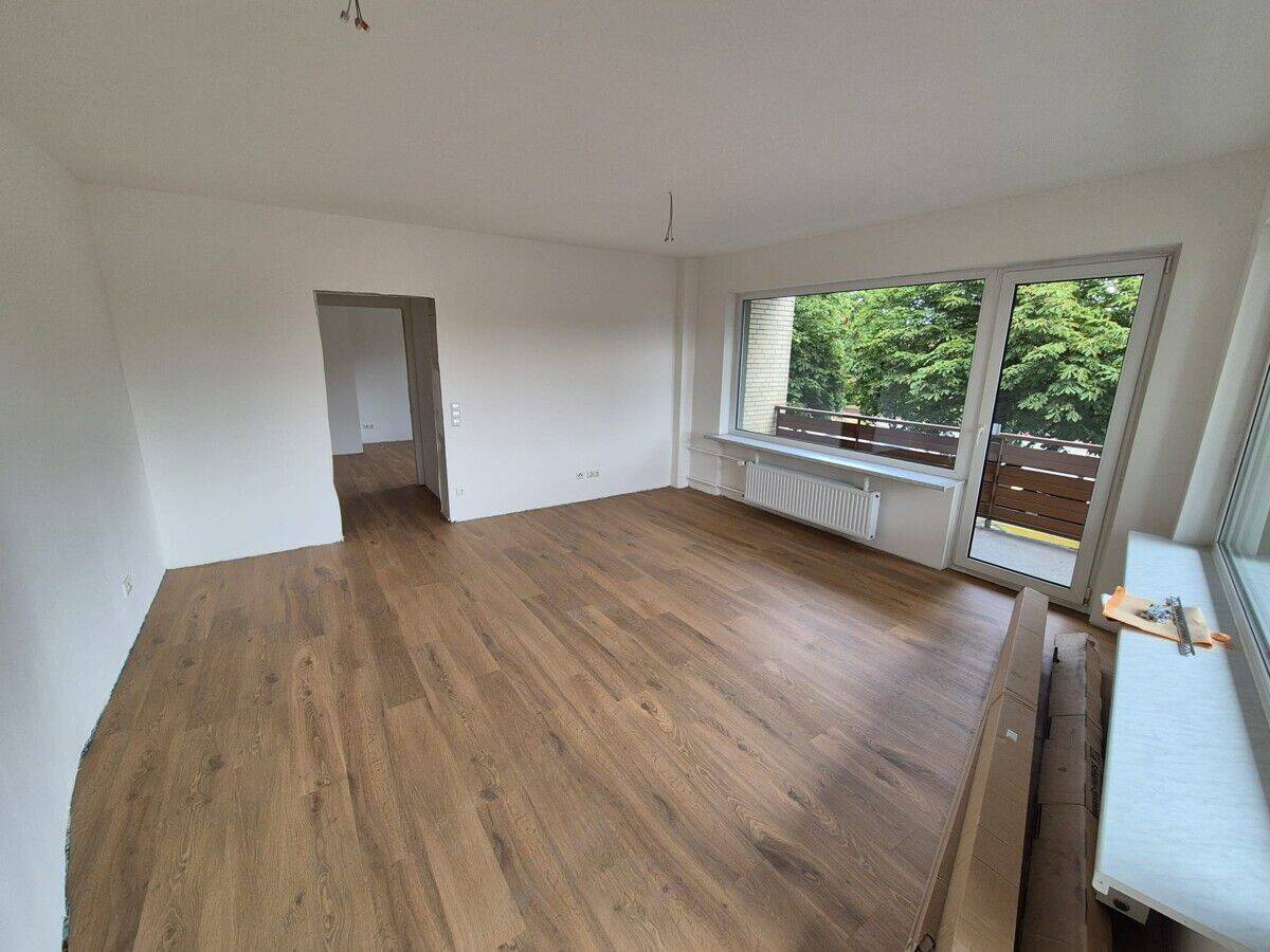 Erstbezug nach Sanierung - 2 Zimmer mit Loggia in Uni-Nähe und Stellplatz zu vermieten! – Lübeck – Vorschaubild 3