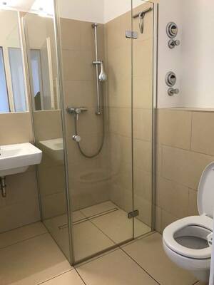 3-Zimmerwohnung inkl. offenem Wohn-/Essbereich und Balkon – 60438 Frankfurt am Main – Vorschaubild 2