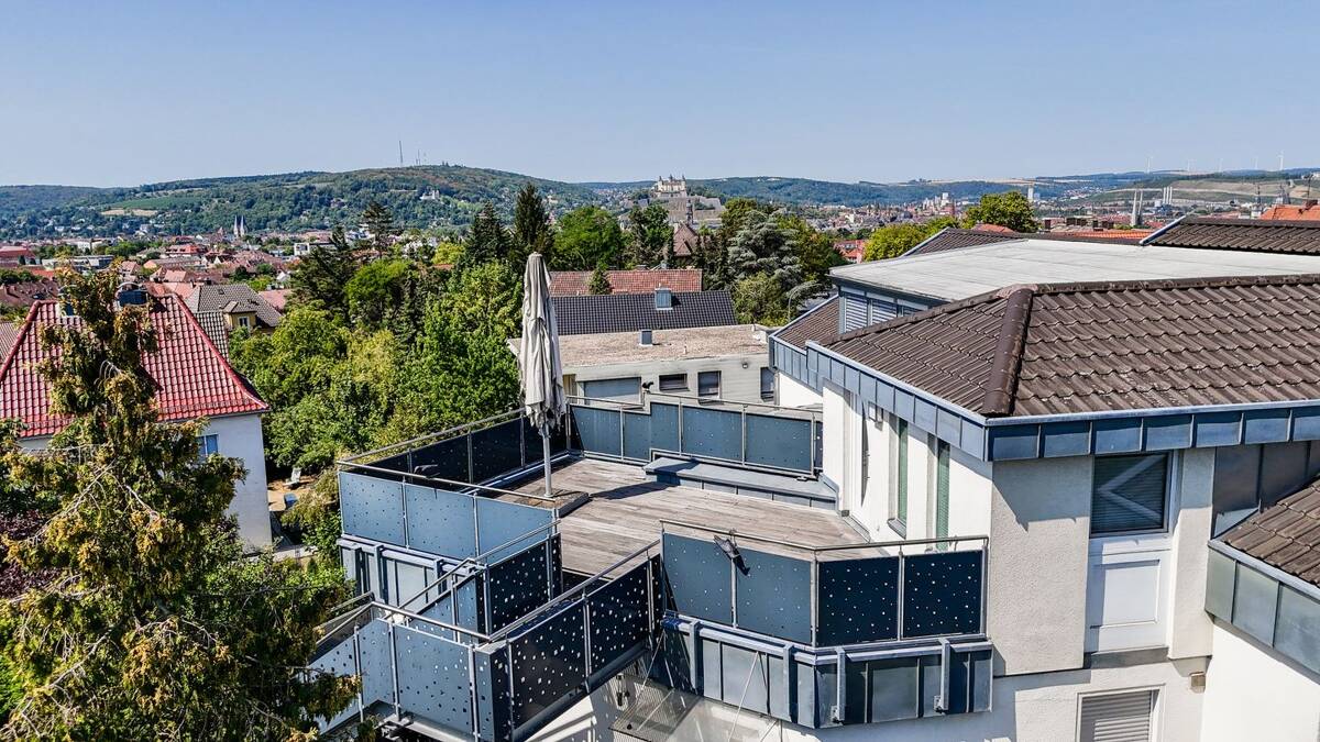 Wohnen über den Dächern Würzburgs - ein Ausblick, der jeden Tag aufs Neue begeistert – 97074 Würzburg – Bild 1 von 6