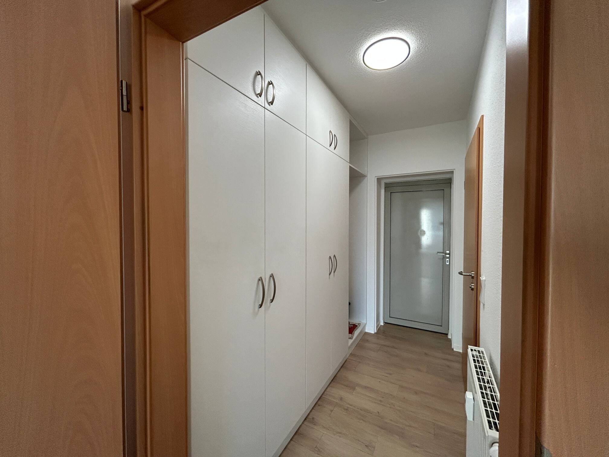 Modernes, möbliertes Apartment mit Balkon – Chemnitz – Vorschaubild 6