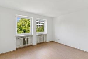 Rückzugsort in der Stadt: 3-Zimmer-Wohnung mit Loggia und Blick ins Grüne – 81369 München – Vorschaubild 3