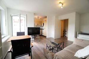 Möbliertes 1-Zimmer-Apartment mit Küche, Balkon & Tiefgaragenstellplatz in Bielefeld – 33609 Bielefeld – Vorschaubild 2