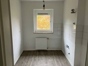 Gelegenheit: günstige 4-Zimmer-Wohnung für eine kleine Familie – 34128 Kassel – Vorschaubild 7