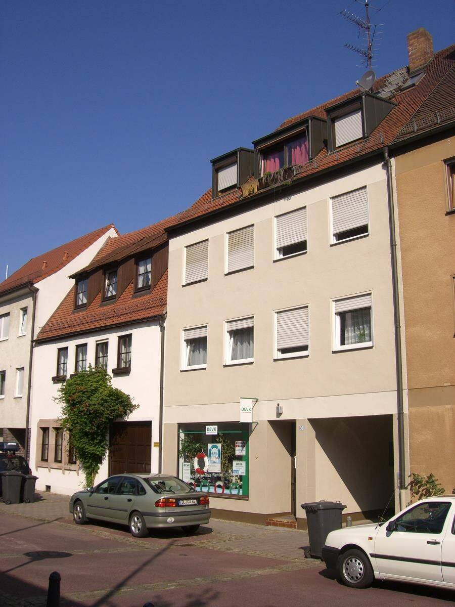 Absolut zentrale gelegene 2-Zimmer-Mietwohnung in ruhiger Seitenstraße von Erlangen - nur 5 Minuten zur UNI