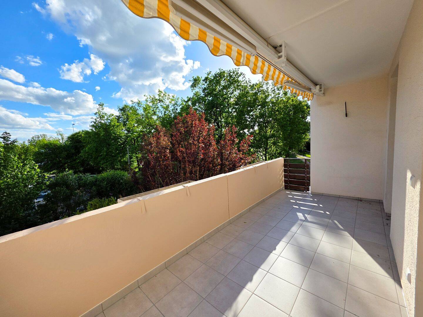 Großzügige 3,5-Zi-Wohnung mit Südbalkon + Garage – Stuttgart – Vorschaubild 5