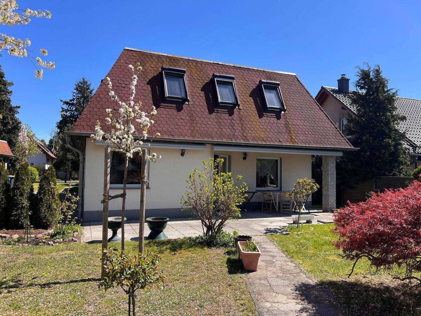 Platz für Generationen - großzügiges Familienhaus mit Einliegerbereich und Garten – Altlandsberg – Vorschaubild 2