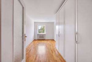 Großzügige 4-Zimmerwohnung mit viel Potenzial und 2 Balkonen – 80686 München – Vorschaubild 6