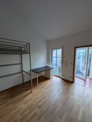 Möbliertes 18qm Studentenzimmer in Erlanger Innenstadt – 91054 Erlangen – Vorschaubild 3