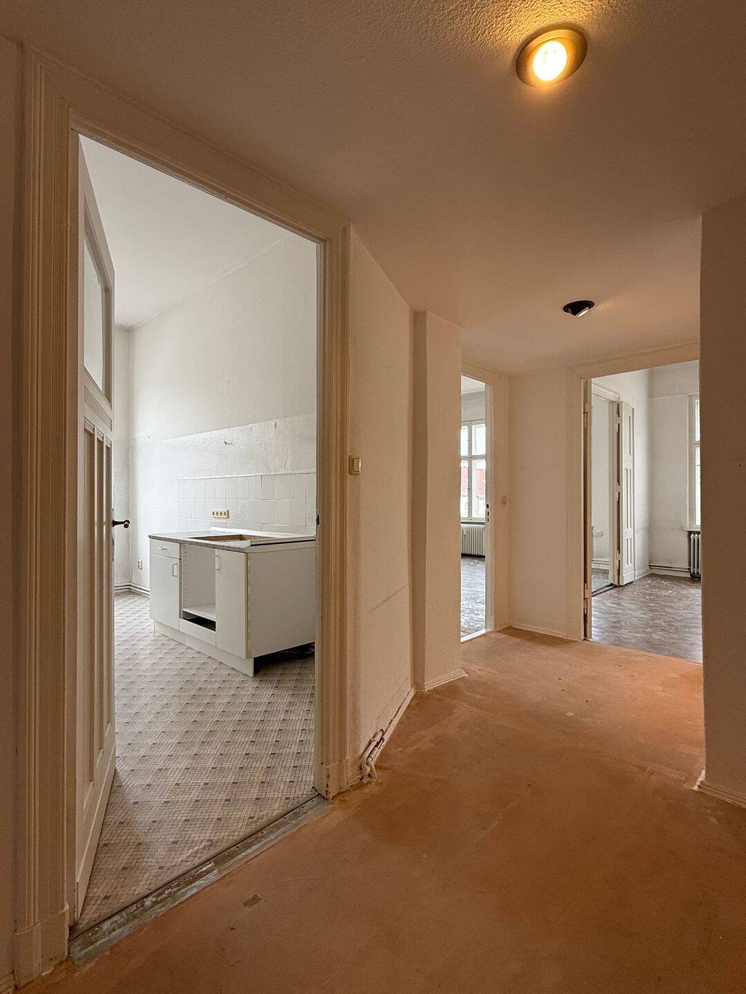 Schöne bezugsfreie 3-Zimmer-Altbauwohnung mit 3 Balkonen und charmanten Altbaudetails! – Berlin – Vorschaubild 6