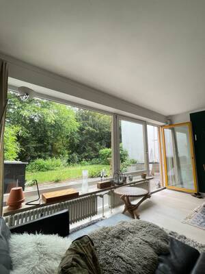 Grosse 2-Zimmerwohnung mit Terrasse und Tiefgaragenstellplatz