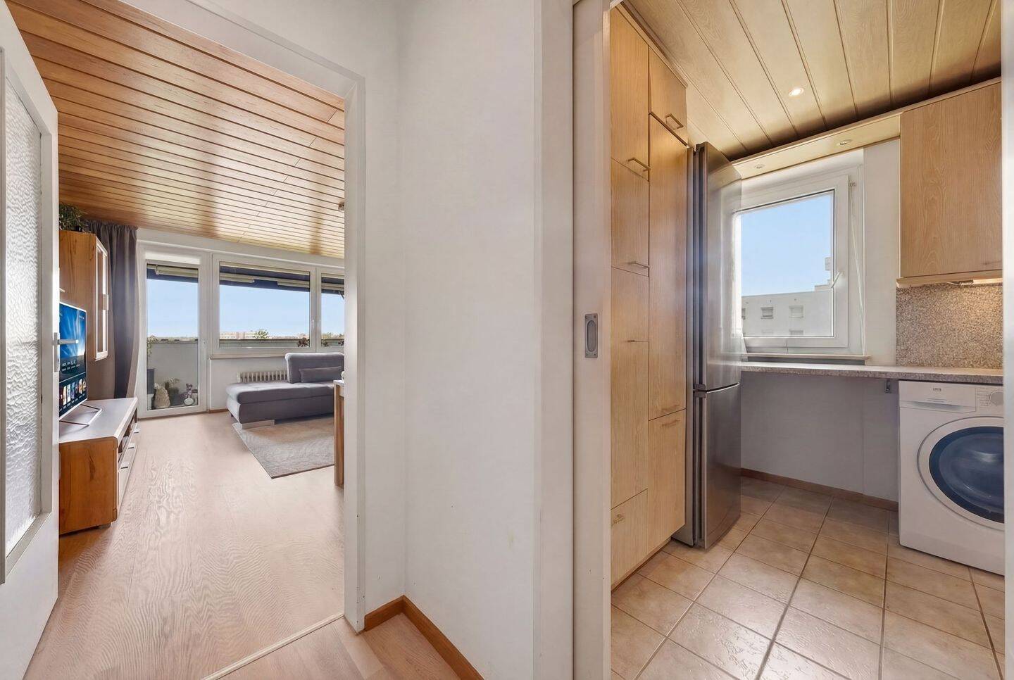 Über den Dächern von Haar - helle 2-Zimmer-Wohnung für Jung & Alt mit Lift und Alpenblick! – Haar – Vorschaubild 8
