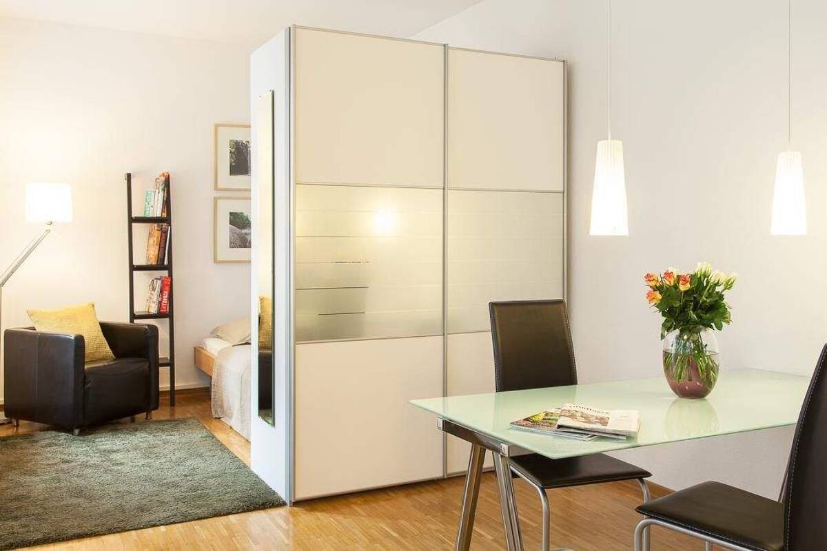 Cooles Balkon-Apartment am Friesenplatz – 50672 Köln – Bild 1 von 7