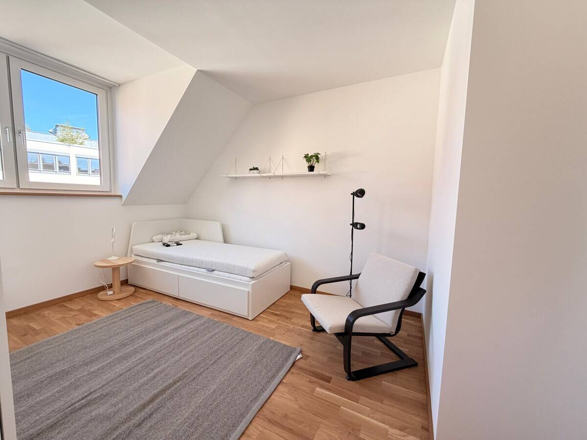 Erstbezug: Exklusive - Sonnige & möblierte 3-Zimmer-Dachgeschoss-Wohnung im Herzen von München – München – Vorschaubild 7