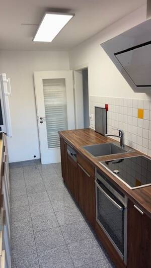 Helle 3-Zimmer-Wohnung in S-Dürrlewang mit Balkon, Waschmaschine - 3420 – 70565 Stuttgart – Vorschaubild 4