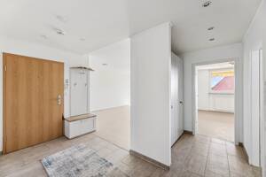 Provisionsfrei - Helle, sanierte 3-Zimmer-Wohnung mit Aufzug, Balkon und Weitblick – 90763 Fürth – Vorschaubild 3
