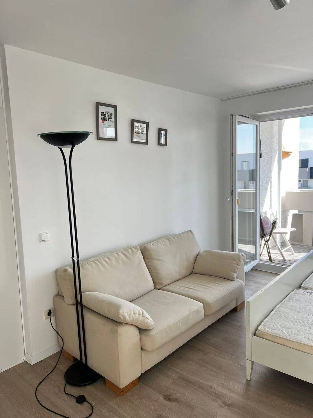 Top-Lage! Denkmalschutz Erstbezug nach Sanierung: 3.5-Zi-Wohnung mit Balkon in München-Laim – München – Vorschaubild 2