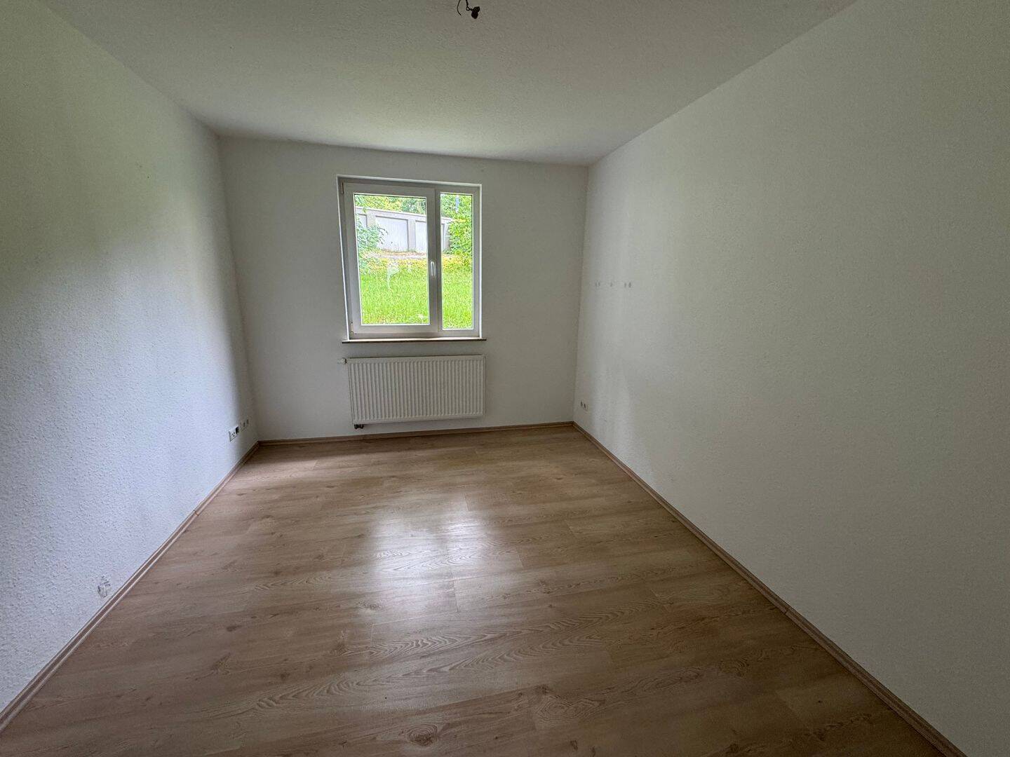 2 Mehrfamilienhäuser und 12 Garagen im Paket ! – Siegen – Vorschaubild 7