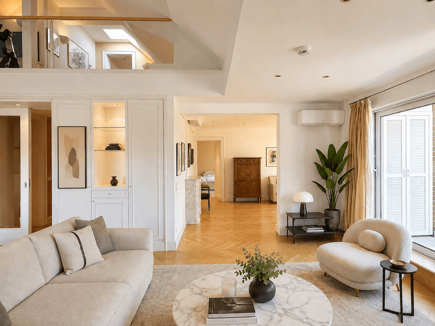 Exklusive Dachgeschoss-Maisonette mit Aufzug, Kamin und traumhaftem Weitblick