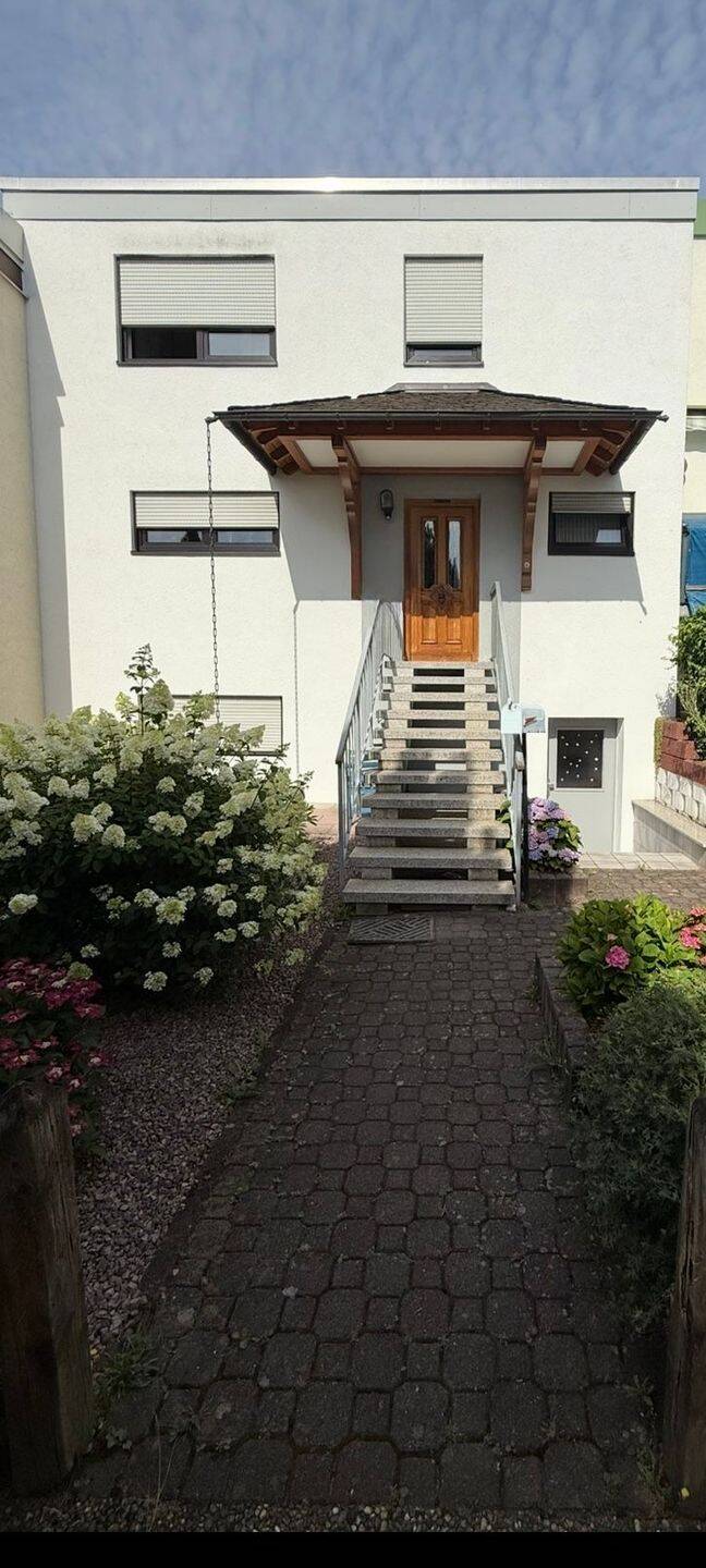 Gepflegtes Reihenmittelhaus in Laufach – Laufach – Bild 1 von 7