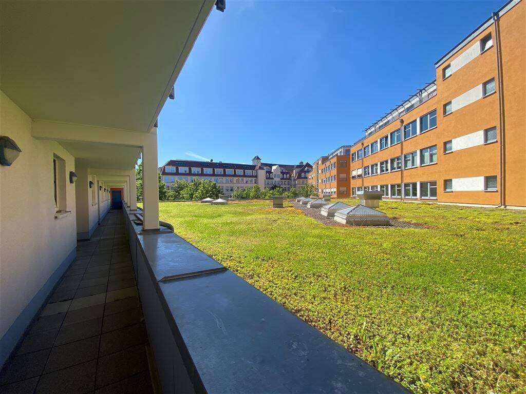 Erfurt* Karree am Südpark* renovierte große 1 Zimmer-Wohnung mit Balkon* sep. Küche* Wannenbad* – Erfurt – Vorschaubild 5
