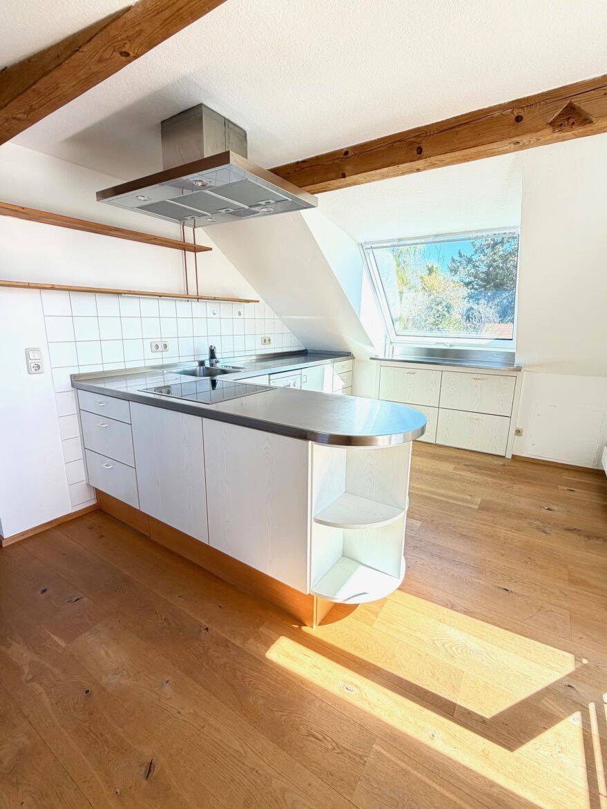 ***Loft-artige*** 2,5-Zimmer-Mansardenwohnung ***absolut ruhige Lage*** – München – Vorschaubild 8