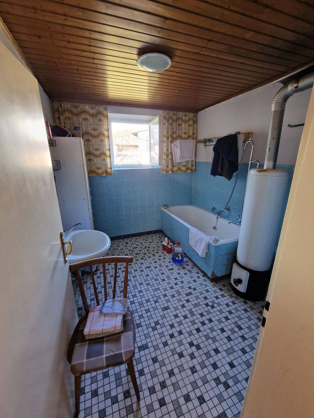 Sie lieben das Ländliche? Hier sind Sie richtig! Haus mit Nebengebäuden in Bad Staffelstein-Stublang – Bad Staffelstein – Vorschaubild 9