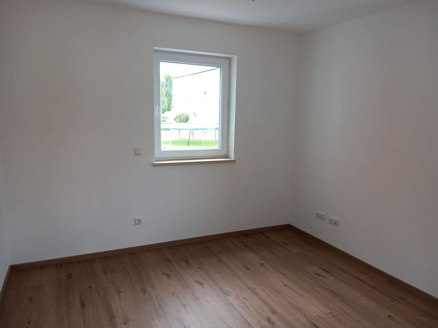 Hochwertig ausgestattete 3 Zimmer-Whg. mit EBK und Garten – Pförring – Vorschaubild 9