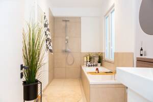 Sofort frei! Altbaucharme mit 3,15 m Raumhöhe - modernisierte 2-Zimmer-Wohnung in Maxfeld – 90409 Nürnberg – Vorschaubild 1