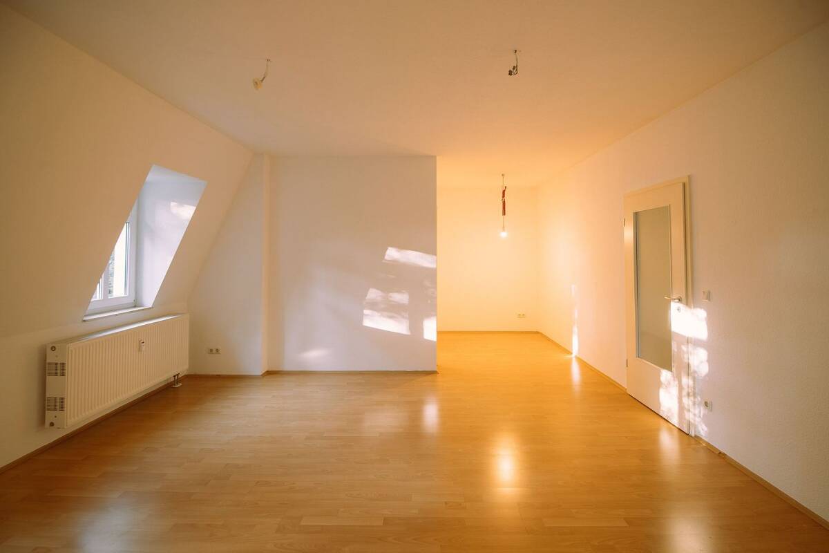 2 Raum-Wohnung in toller Lage – 1097 Dresden – Bild 1 von 9