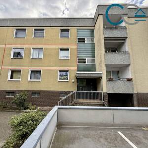 Großzügige 4-Zimmer-Wohnung direkt am Park! / Tiefgaragenstellplatz!
