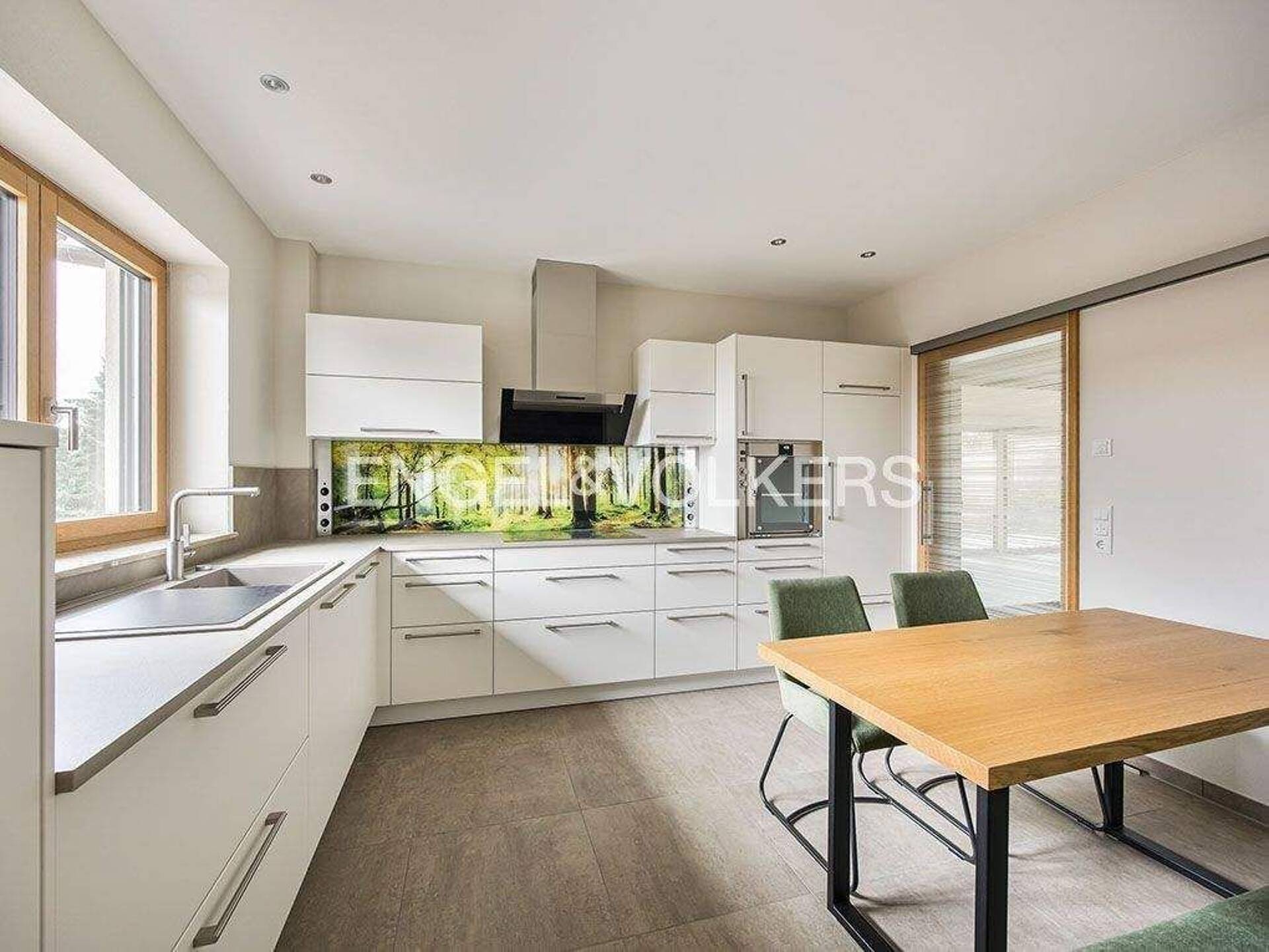 Etagenwohnung in 91413 Neustadt an der Aisch mit 210 m² kaufen
