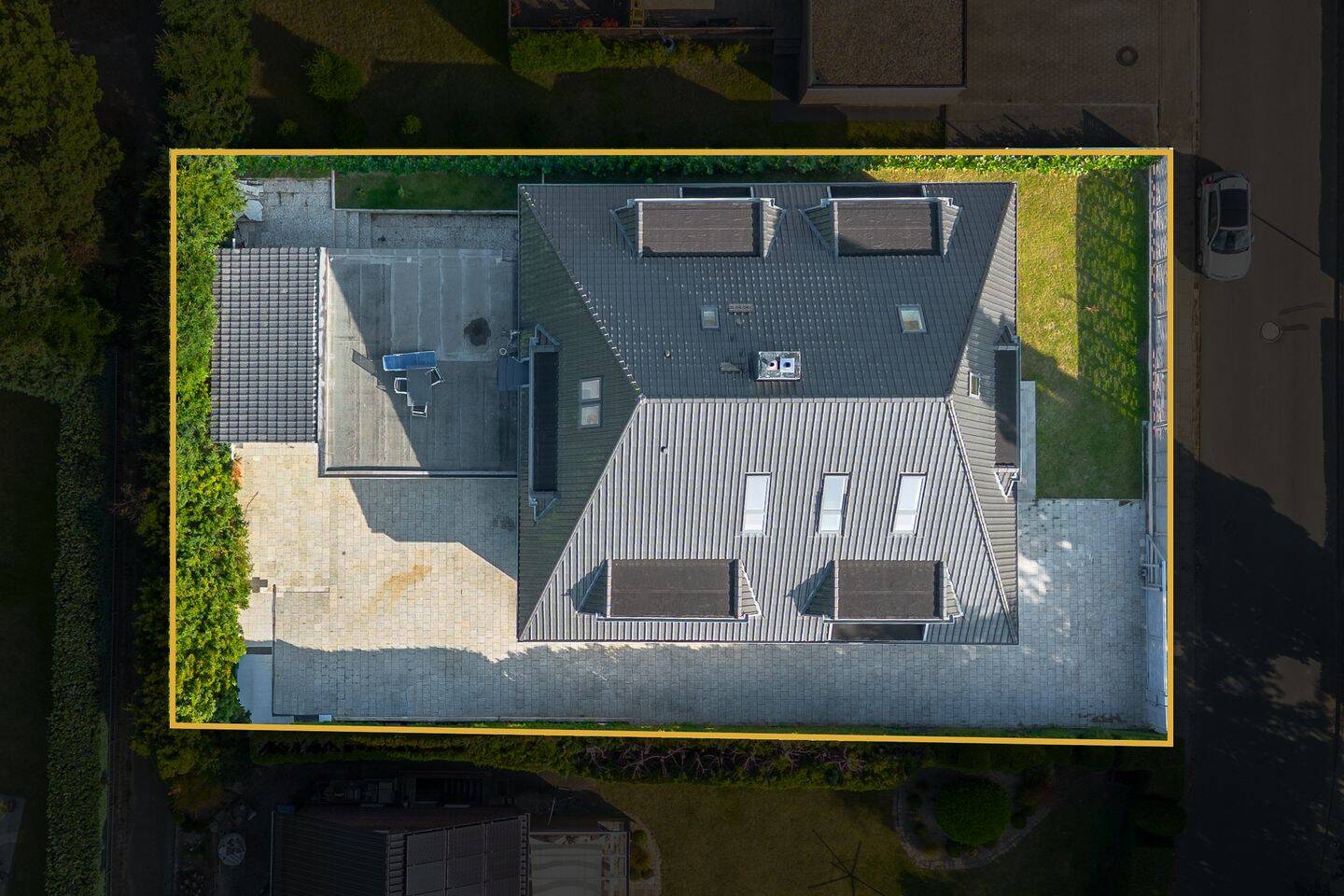 Luxuriöse Villa hochwertig saniert: Wohntraum für Großfamilie in ruhiger Lage, verkehrsgünstig – Hollenstedt – Vorschaubild 3