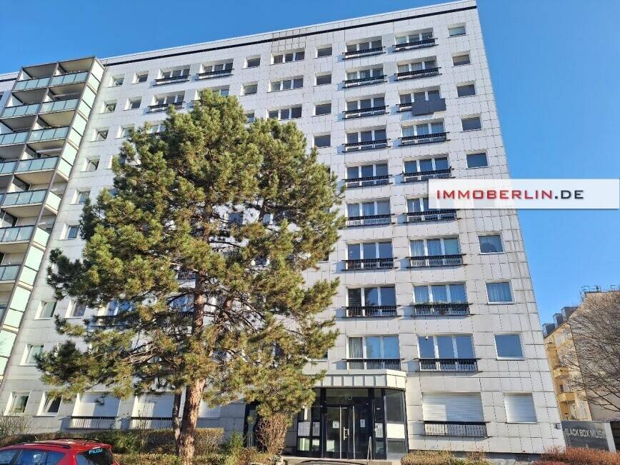 IMMOBERLIN.DE - Lichtdurchflutete Wohnung in familiärer Lage beim Volkspark Friedrichshain – Berlin – Vorschaubild 2