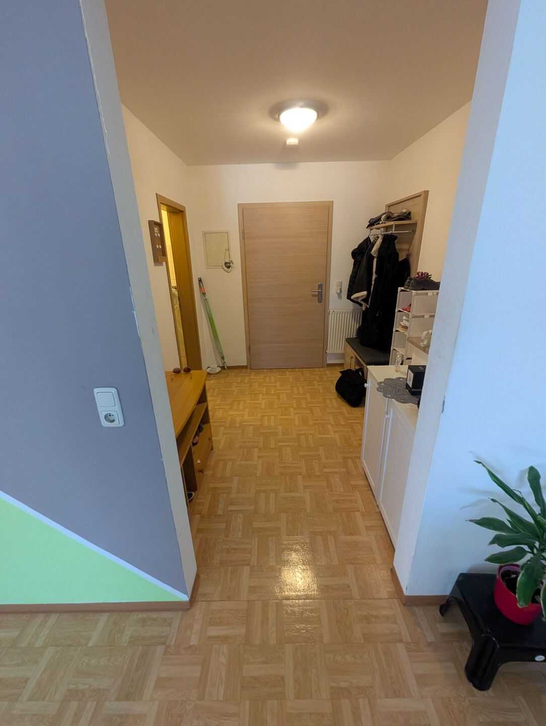 geräumige 3-ZimmerEtagenwohnung mit Balkon Garten Garage – Ergersheim – Vorschaubild 2