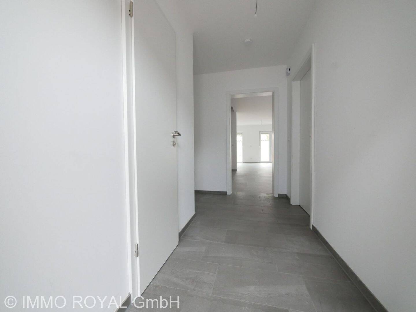 Familienfreundliche Neubau-Doppelhaushälfte im Nürnberger Westen – KfW-70 Energiesparhaus – Nürnberg – Vorschaubild 3