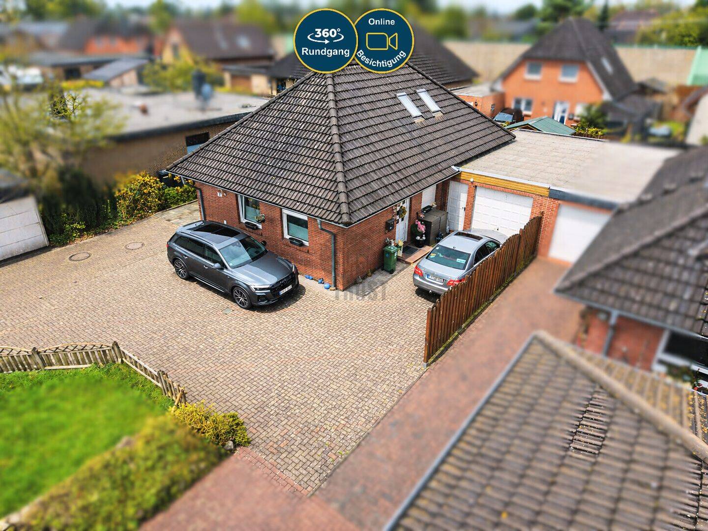 BUNGALOW IN RUHIGER LAGE MIT KAMIN, FUSSBODENHEIZUNG, MODERNEM BADEZIMMER UND ELEKTRISCHER GARAGE – Oldenburg – Bild 1 von 9