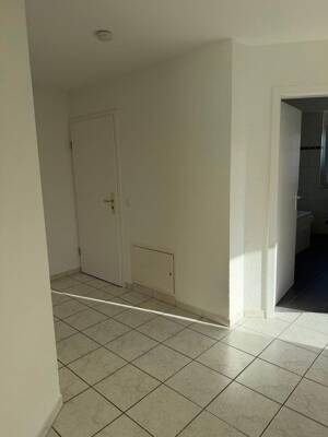 Renovierte 3 Zimmerwohnung in Grenznähe – 79725 Laufenburg (Baden) – Vorschaubild 2