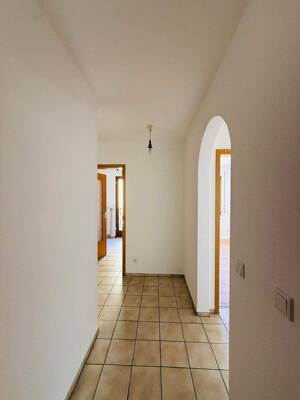 Helle 3-Zimmerwohnung mit Balkonen und Einbauküche – 90478 Nürnberg – Vorschaubild 2