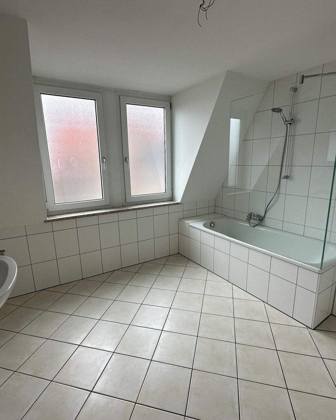 N-Gostenhof ~ kernsanierte 2-Zi-Jugenstiletage ~ nur als Kapitalanlage ~ Einbauküche ~ Tageslichtbad – Nürnberg – Vorschaubild 8