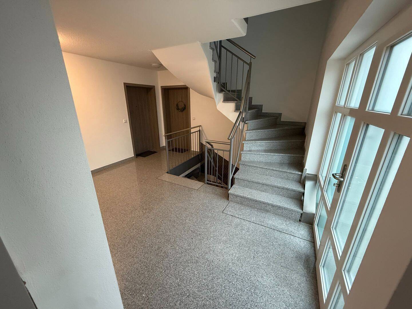 Eigentumswohnung mit Doppel-Carport und Loggia von privat – Hagenbüchach – Vorschaubild 5