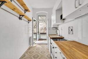 Altbaujuwel in der Rheinsberger Straße - hohe Decken, Parkett & Südbalkon – 10115 Berlin – Vorschaubild 2