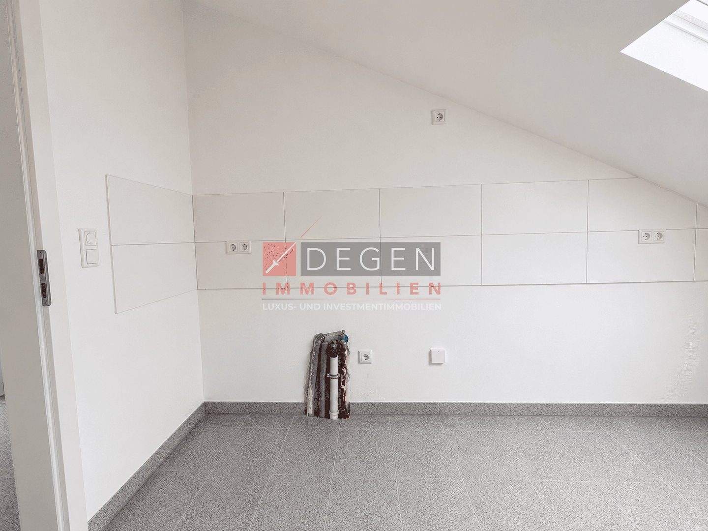 Erstbezug im Dachgeschoss (2.OG) inkl. Stellplatz: 4-Zimmer-Wohnung mit Balkon in Huckarde. – Dortmund – Vorschaubild 5