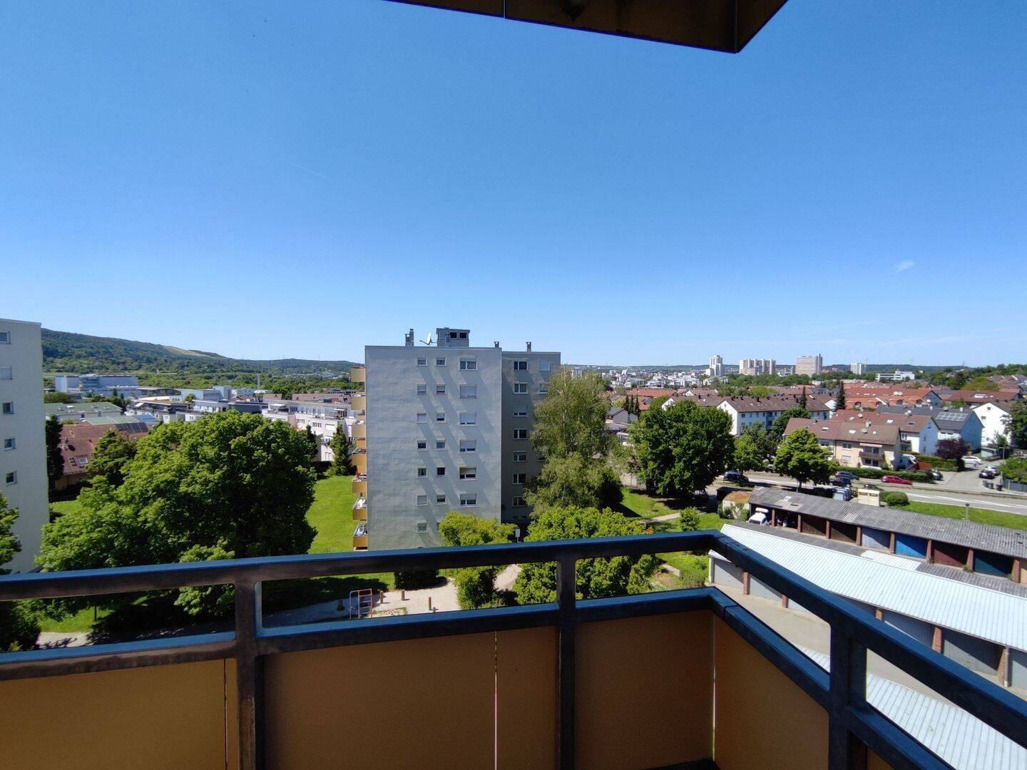3-Zimmer Wohnung im 5. OG mit Balkon in Leonberg-Ramtel