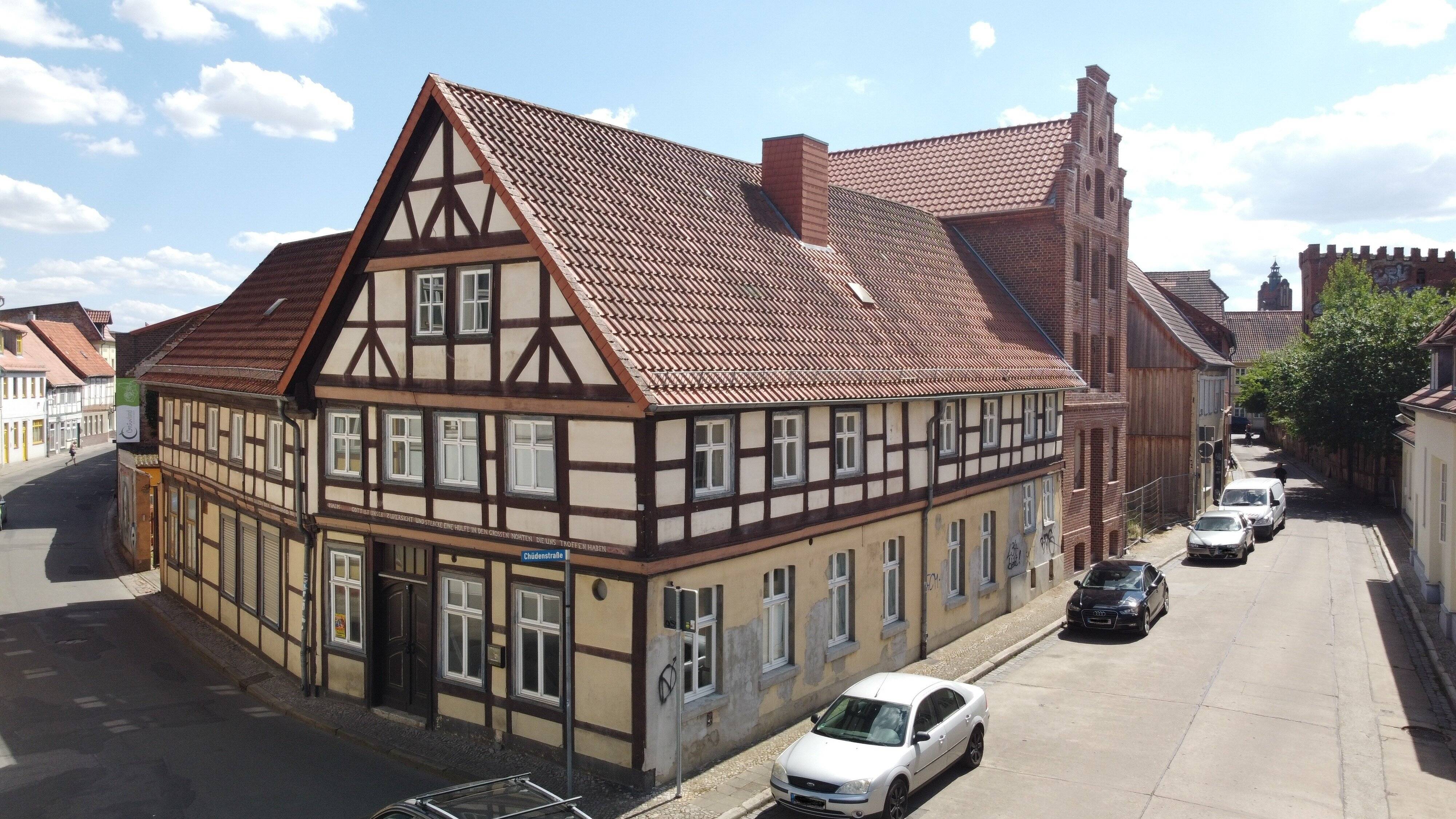 Wohnen und Gewerbe in geschichtsträchtigen Bauten in der Altstadt von Salzwedel – Salzwedel – Bild 1 von 9