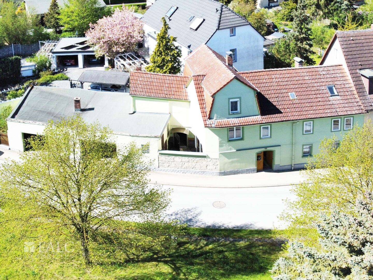Sanierungsobjekt mit Charakter, Platz und großer Schrauber-Garage in Dorndorf-Steudnitz – Dornburg-Camburg – Vorschaubild 3